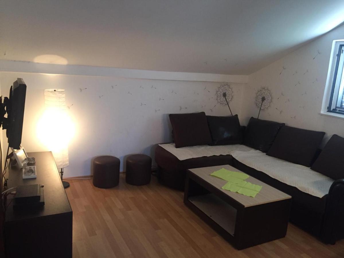 קמנארי Apartment Julian מראה חיצוני תמונה